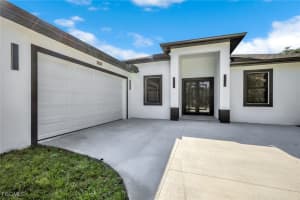 507 Prospect Avenue, Lehigh Acres, FL 33972 - MLS#2025018521