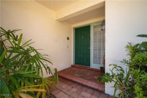 10160 McGregor Boulevard, Fort Myers, FL 33919 Sold 12/19/25