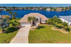 313 33rd Terrace, Cape Coral, FL 33904 - MLS#2025018627