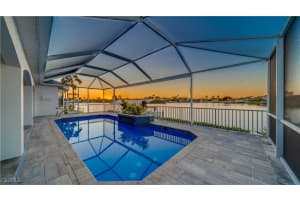 313 33rd Terrace, Cape Coral, FL 33904 - MLS#2025018627