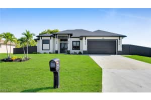 1215 12th Place, Cape Coral, FL 33909 - MLS#2025018714