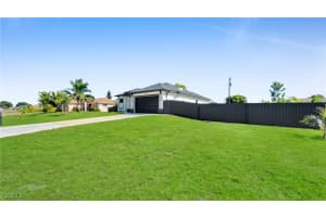 1215 12th Place, Cape Coral, FL 33909 - MLS#2025018714