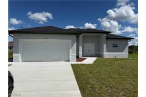 1027 Eisenhower Boulevard, Lehigh Acres, FL 33974 - MLS#2025018789