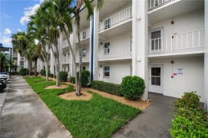 1724 Pine Valley Dr 104, Fort Myers