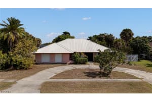 4220 Prestwick Court, North Fort Myers, FL 33903 - MLS#2025019166