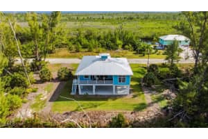 3811 Crestwell Court, St James City, FL 33956 - MLS#2025019297