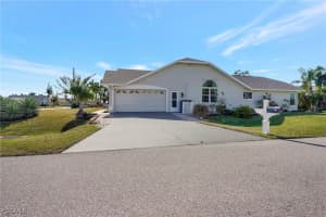 2128 8th Court, Cape Coral, FL 33991 - MLS#2025019517