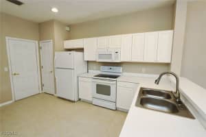 1172 Oxford Lane, Naples, FL 34105 - MLS#2025019522