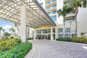 3000 Oasis Grand Boulevard, Fort Myers, FL 33916 - MLS#2025019610