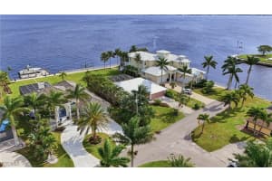 3527 22nd Place, Cape Coral, FL 33904 - MLS#2025019881