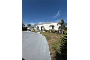 711 33rd Terrace, Cape Coral, FL 33904 - MLS#2025019894