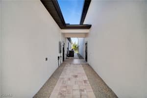 639 18th Court, Cape Coral, FL 33991 - MLS#2025020277