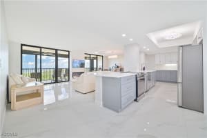 15 Bluebill Avenue, Naples, FL 34108 - MLS#2025020284