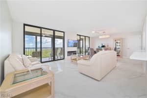 15 Bluebill Avenue, Naples, FL 34108 - MLS#2025020284