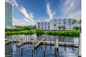 2885 Palm Beach Blvd 305, Fort Myers