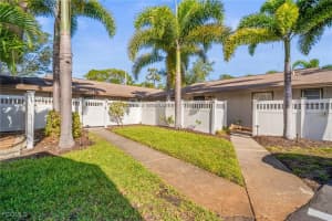 4293 Island Cir 2, Fort Myers