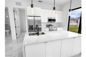 916 Sara Avenue, Lehigh Acres, FL 33971 - MLS#2025020381