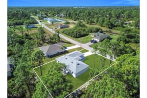 513 Redwood Avenue, Lehigh Acres, FL 33974 - MLS#2025020453