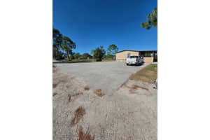 1860 Poinsettia Avenue, Lehigh Acres, FL 33972 - MLS#2025020472