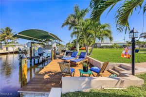 425 Pinecrest Court, Cape Coral, FL 33904 - MLS#2025020552