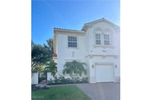 7028 Ambrosia Ln 801, Naples