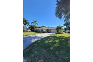 1584 Woodwind Ct, Fort Myers