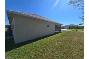 1900 33rd Avenue, Cape Coral, FL 33993 - MLS#2025020815