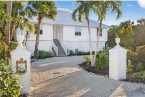 611 Yachtsman Drive, Sanibel, FL 33957 - MLS#2025020967