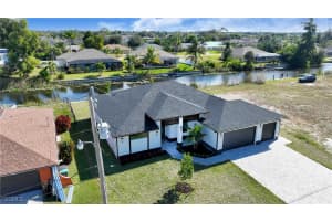 907 15th Place, Cape Coral, FL 33991 - MLS#2025021006