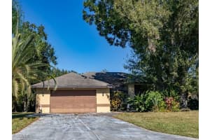 7841 Deni Dr, North Fort Myers