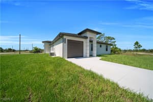 1110 Eisenhower Boulevard, Lehigh Acres, FL 33974 - MLS#2025021073