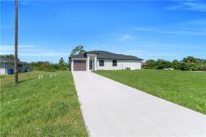 1112 Eisenhower Boulevard, Lehigh Acres, FL 33974 - MLS#2025021083