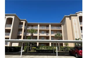 8470 Kingbird Loop 1033, Estero