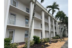 1624 Pine Valley Dr 201, Fort Myers
