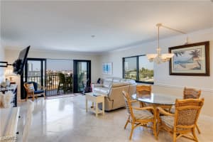 2532 Estero Boulevard, Fort Myers Beach, FL 33931 - MLS#2025021231