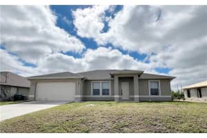 10 20th Street, Cape Coral, FL 33909 - MLS#2025021404