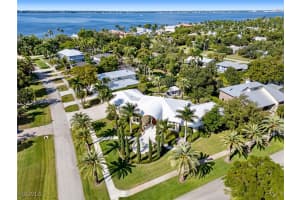 1299 Plumosa Drive, Fort Myers, FL 33901 - MLS#2025021554