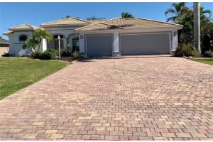 11642 Royal Tee Cir, Cape Coral