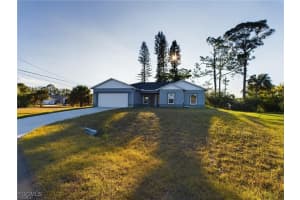 15 Hampton Avenue, Lehigh Acres, FL 33936 - MLS#2025021657