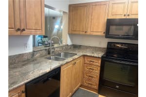 7406 Lake Breeze Drive, Fort Myers, FL 33907 - MLS#2025021658