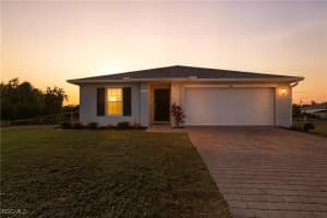 3820 Ne 10th Pl, Cape Coral