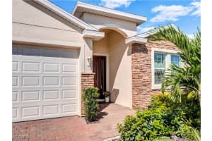 3242 Baravaldo Cir, Cape Coral