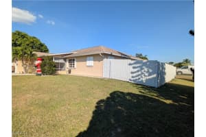 16 Alabama Road, Lehigh Acres, FL 33936 - MLS#2025021998