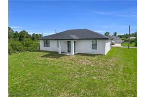 3211 32nd Street, Lehigh Acres, FL 33971 - MLS#2025022361