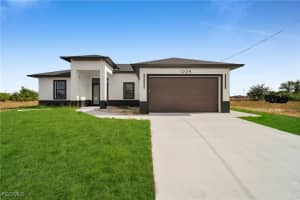 1225 5th Place, Cape Coral, FL 33909 - MLS#2025022379