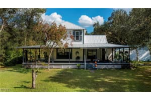 105 S Oak St, Labelle 105 S Oak St, Labelle