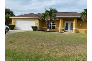 613 Sw 21st Ln, Cape Coral