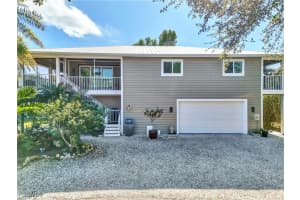 7704 Myrsine Cir 10, Bokeelia