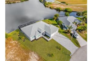 913 33rd Place, Cape Coral, FL 33993 - MLS#2025022588