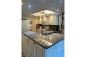 5770 Trailwinds Drive, Fort Myers, FL 33907 - MLS#2025022602